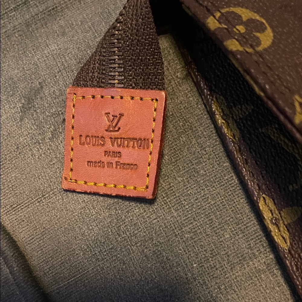 Louis Vuitton Monogram Toiletry Bag in Brown and Gold - Picture 3 of 8